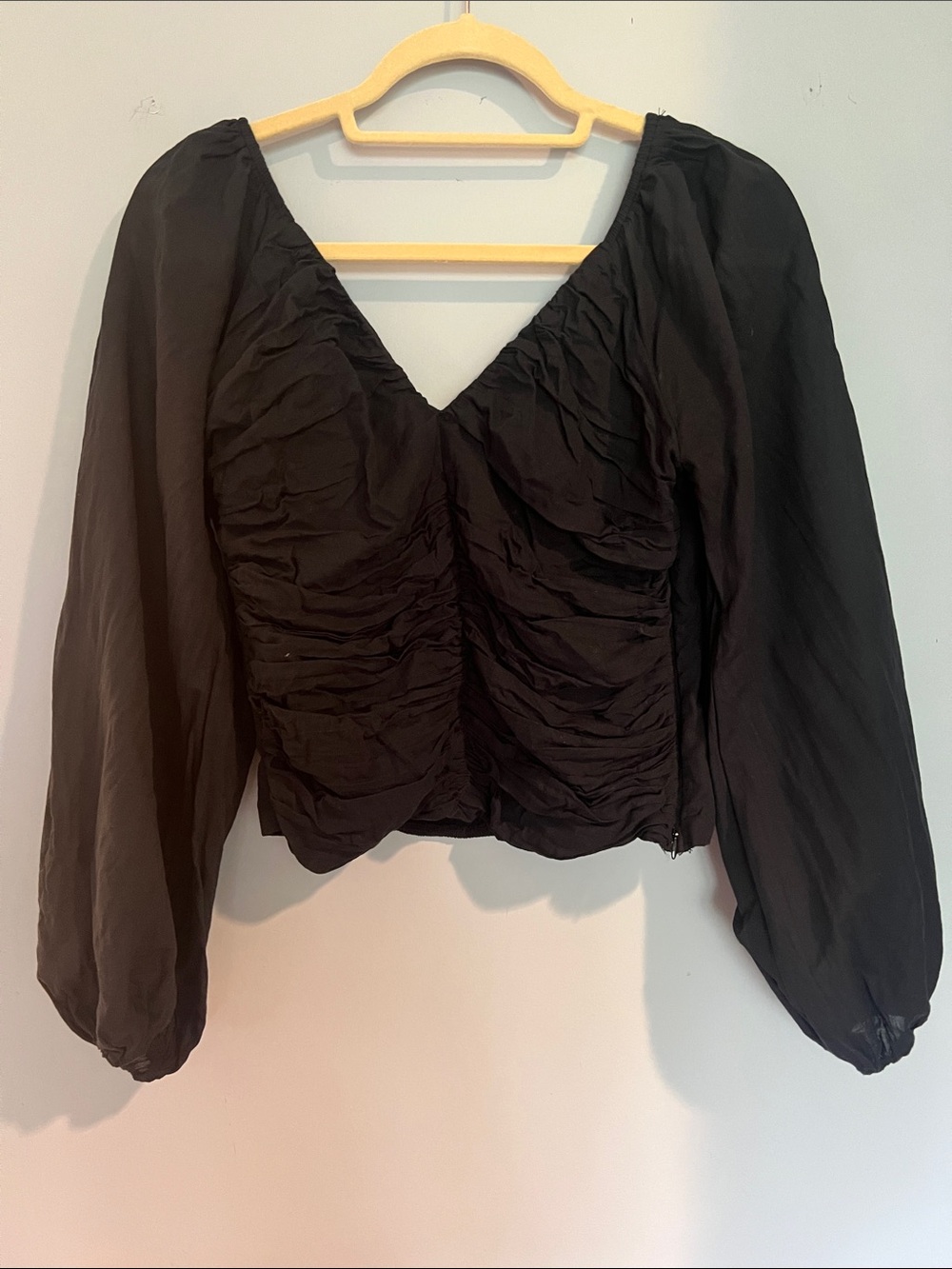 Abercrombie & Fitch Black Ruched V-Neck Long Sleeve Blouse - Picture 1 of 2
